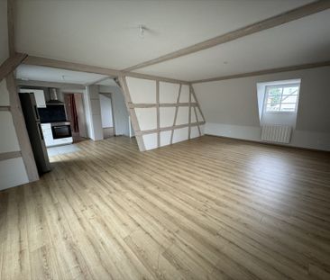 Location Appartement 3 pièces 100m² - Photo 3