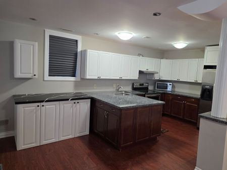 For Lease - 12 Fabrizio Court, Whitby, Ontario - Photo 3