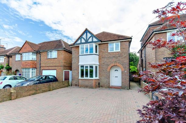 5 bedroom detached house to rent - Photo 1