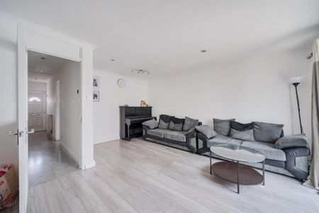 3 bedroom terraced house to rent - Photo 4