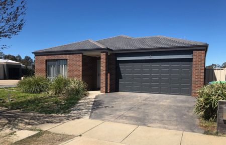 38 Cimmaron Way, KIALLA VIC 3631 - Photo 4