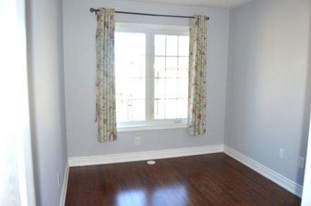 For Lease - 15 Sharbot Lane, Markham, Ontario - Photo 4