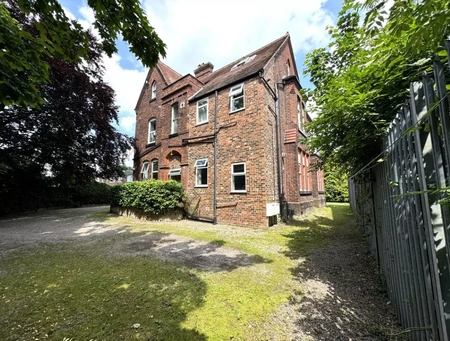 Flat 6, Hampstead Lane, Stockport - Photo 4