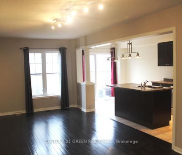 Townhouse For Lease | E8125392 - Photo 4