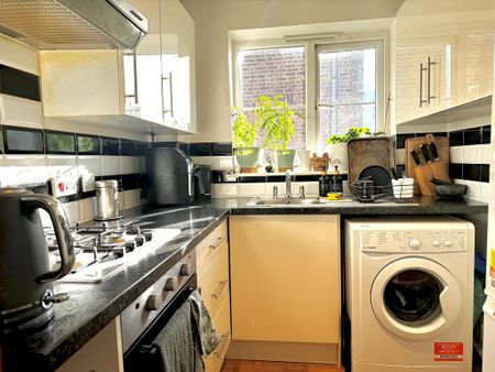 2 bedroom flat to rent - Photo 5