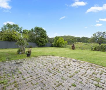 Spacious Family Home! - Photo 5