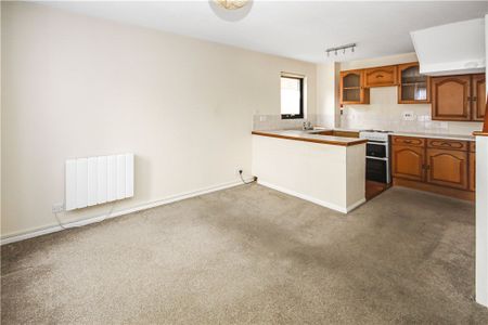Kelly Close, Shepperton, Surrey, TW17 8RL - Photo 4
