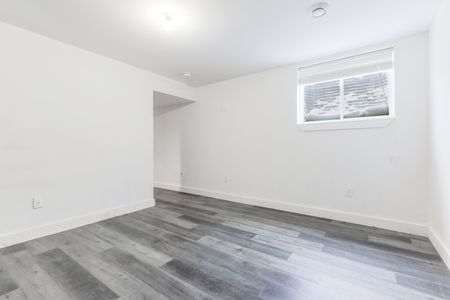 For Lease - 1527 Merrittville Highway Unit# Basement, Thorold, Ontario - Photo 4