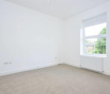 5 bedroom semi-detached house to rent - Photo 4