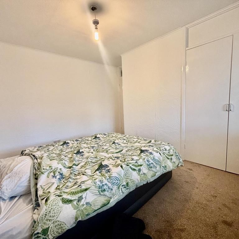 2 bedroom bungalow to rent - Photo 1