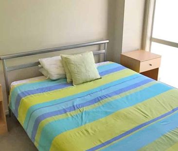 Heart of the City - 1 Bedroom fully furnished APT - Photo 2