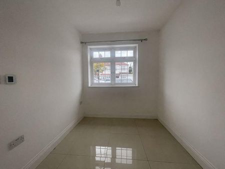 6 bedroom semi-detached house to rent - Photo 3