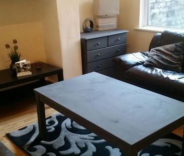 4 bedroom terraced house to rent - Photo 1