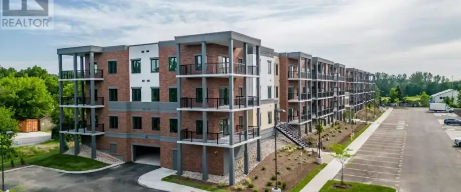 421 - 121 MARY STREET | 421 - 121 MARY STREET, Clearview - Photo 1