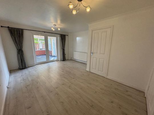 3 bedroom townhouse to rent - Photo 1