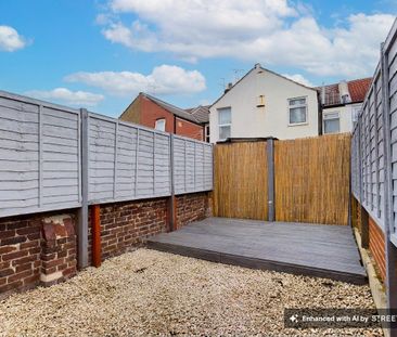 Liverpool Road, Portsmouth, PO1 - Photo 2