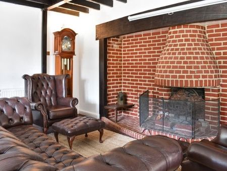 Merstham, REDHILL, RH1 - Photo 2