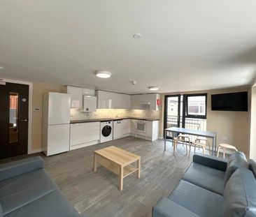 5 Bed Flat, Stokes Croft, BS2 - Photo 3