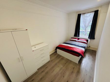 Room in a Shared Flat, Lewisham, SE13 - Photo 3