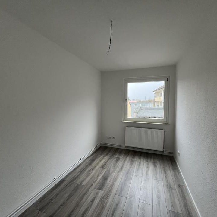 Schöne Wohnung in ruhiger Lage mit Balkon! - Foto 1