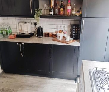 2 bedroom semi-detached house to rent - Photo 6