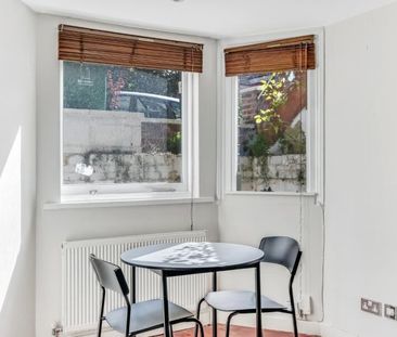 1 Bedroom Apartment To Let - Photo 6