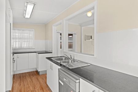 Delightful Light Filled Family Home - Photo 5