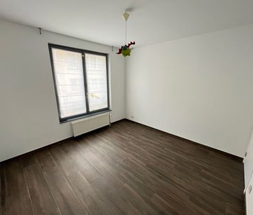 Verhuur appartement 3 kamers, 123m² - Photo 5