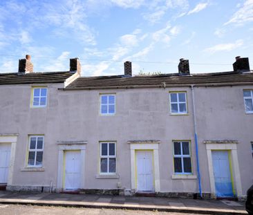 2 bedroom terraced house to rent - Photo 2