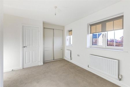 3 bedroom semi-detached house to rent - Photo 2