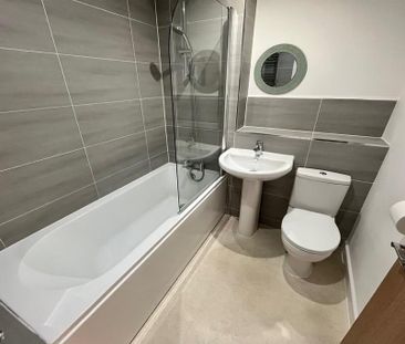 3 bedroom terraced house to rent - Photo 6