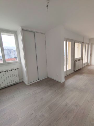 Location Appartement 5 pièces 70m² TOULON 83000 - Photo 4
