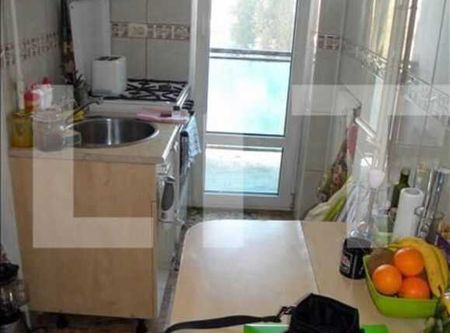 Inchiriere 2 camere, decomandat, 45 mp utili, balcon, zona strazii Plopilor! - Photo 4