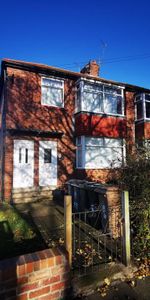 3 bedroom flat to rent - Photo 4