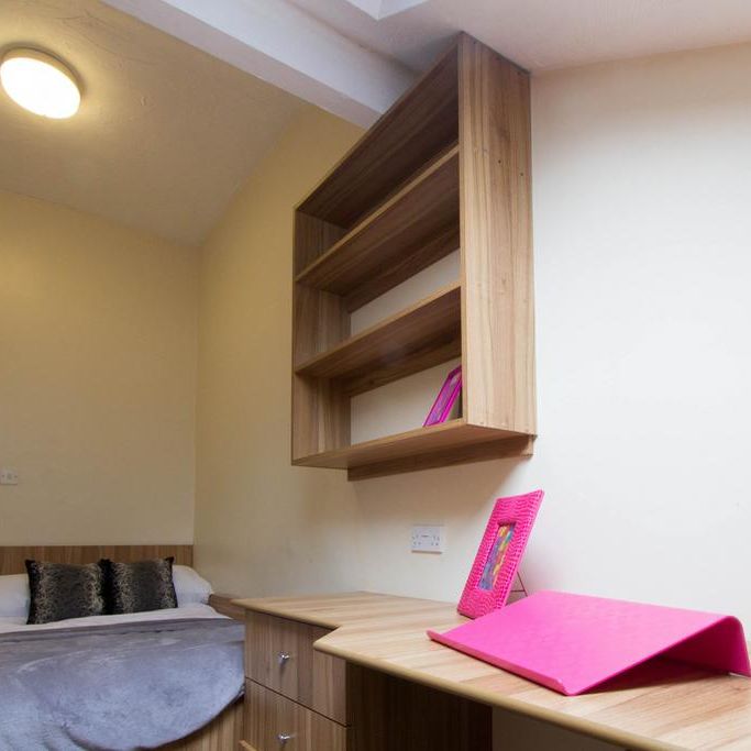 5 bedroom house to rent - Photo 1