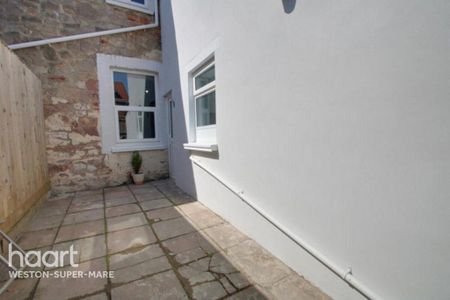 3 bedroom terraced house to rent - Photo 3