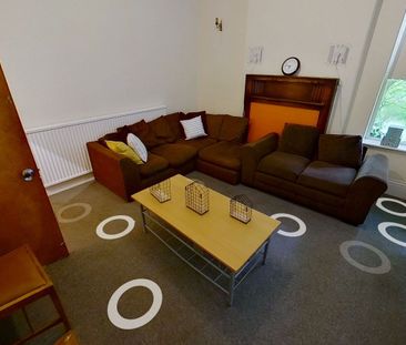 25 Trinity Avenue, NG7 2EU, NOTTINGHAM - Photo 2