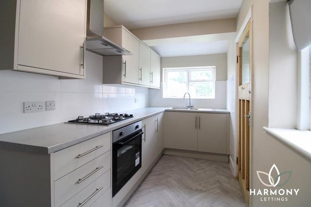 2 bedroom terraced house to rent - Photo 1