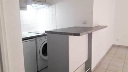 location Appartement T2 DE 37.6m² À BALMA - Photo 2