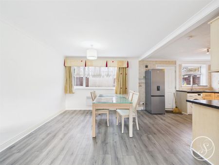 Langbar Garth, Leeds - Photo 5