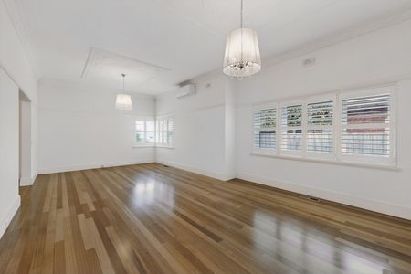 48 Sutherland Street, Malvern East VIC 3145 - House For Rent | Domain - Photo 4