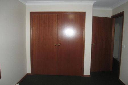 LARGE THREE BEDROOM VILLA - Photo 3