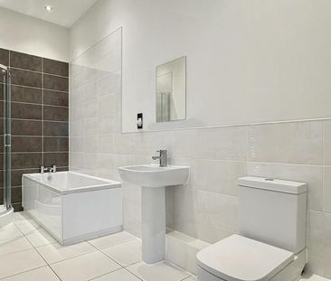2 bedroom flat to rent - Photo 6