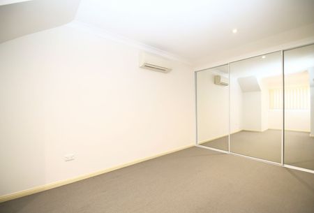 Home For Rent - Photo 4