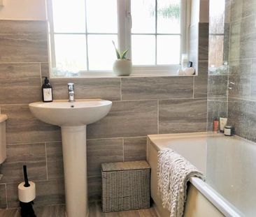 3 bedroom terraced house to rent - Photo 6