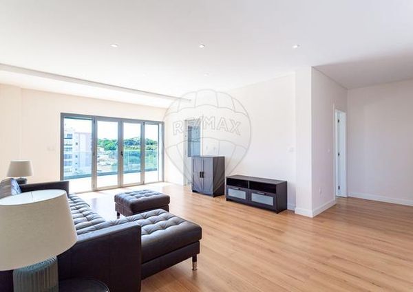 Apartamento T3 em Setúbal