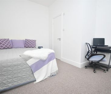 1 bed house share to rent in Lebanon Street, Burnley, BB10 - Photo 3