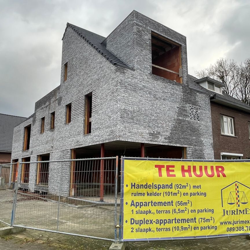 Genk, Weg Naar As 220: Nieuwbouw duplex-appartement met 2 slaapkamers, terras, fietsenstalling en een autostaanplaats. - Foto 1