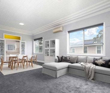A Charming three bedroom home in Boolaroo! - Photo 1