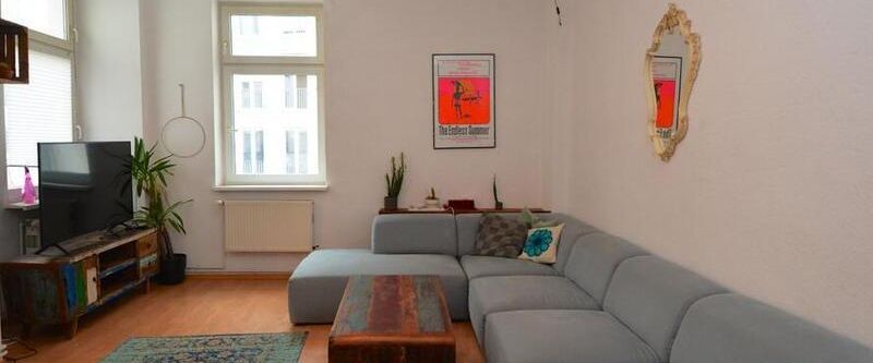 Große 4-Zimmer-Wohnung in Friedrichshain, möbliert - Photo 1